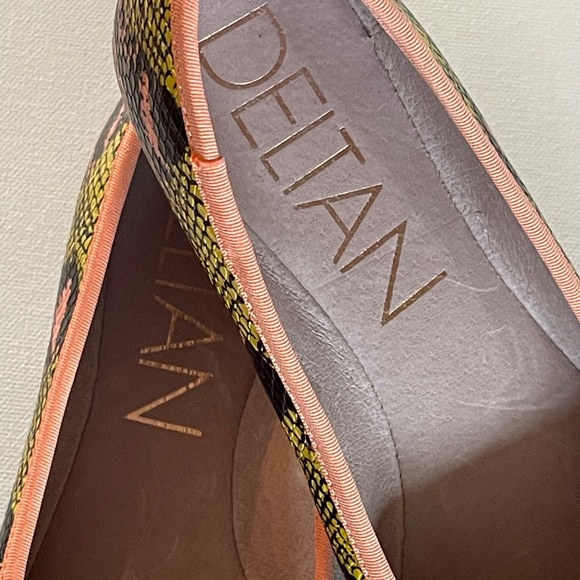 Deltan Snake embossed leather ballerina slip on flats. - Picture 3 of 8